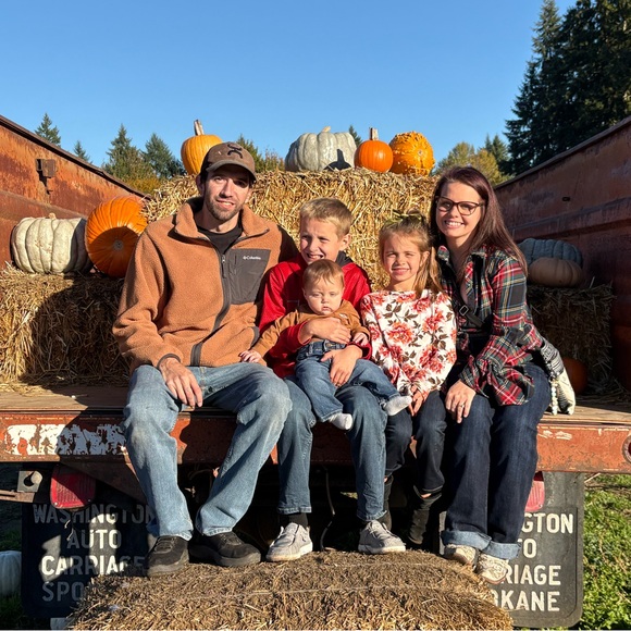 Meet your Posher, Shawna - Picture 1 of 1